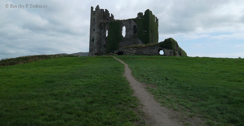 Ballycarbery Castle © Res