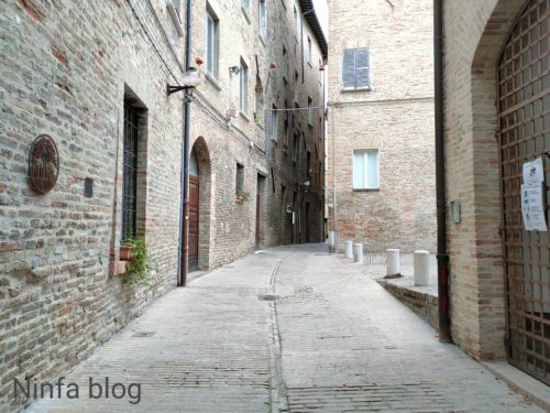 Urbino con il passeggino: si può?